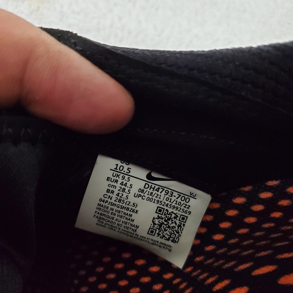 Nike Air Tuned Max Volt Total Orange 2022 - Picture 6 of 12